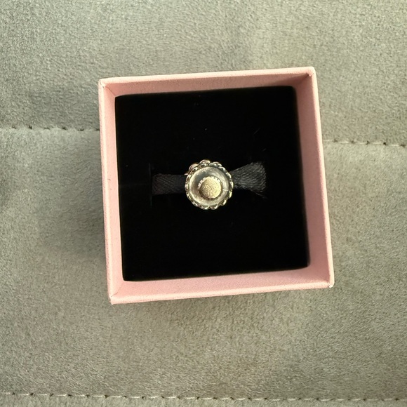 Pandora Happy Birthday rose cake charm - Picture 4 of 5